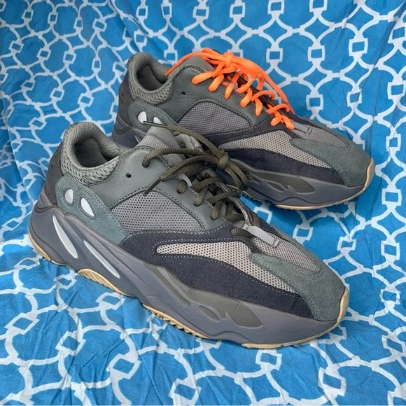 Adidas yeezy boost 700 Men’s size 9.5 Teal blue super rare kanye west sneakers Adidas Yeezy Boost 700 Teal Blue Size 9.5 US, 9 UK, EUR 43 1  main image 3